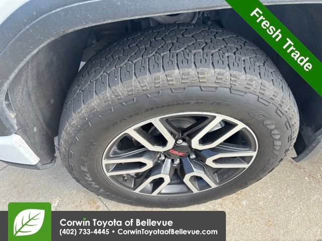 Used 2024 GMC Sierra 1500 AT4 w/ Technology Package AWD/4WD image 11