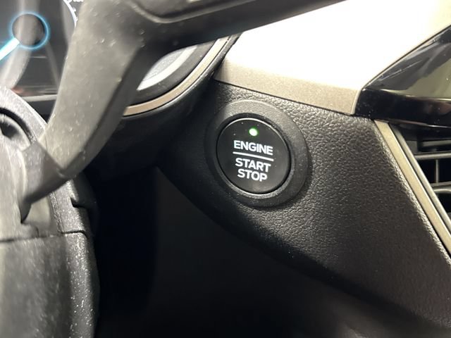 Used 2022 Ford Escape SE w/ SE Sport Appearance Package FWD image 17