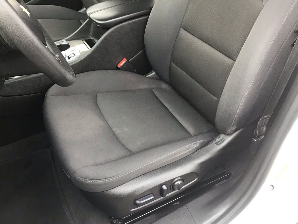 Used 2023 Chevrolet Malibu LT FWD image 8