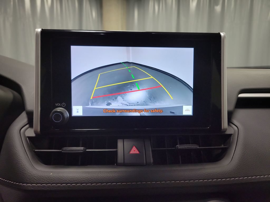 Used 2025 Toyota RAV4 XLE AWD/4WD image 22
