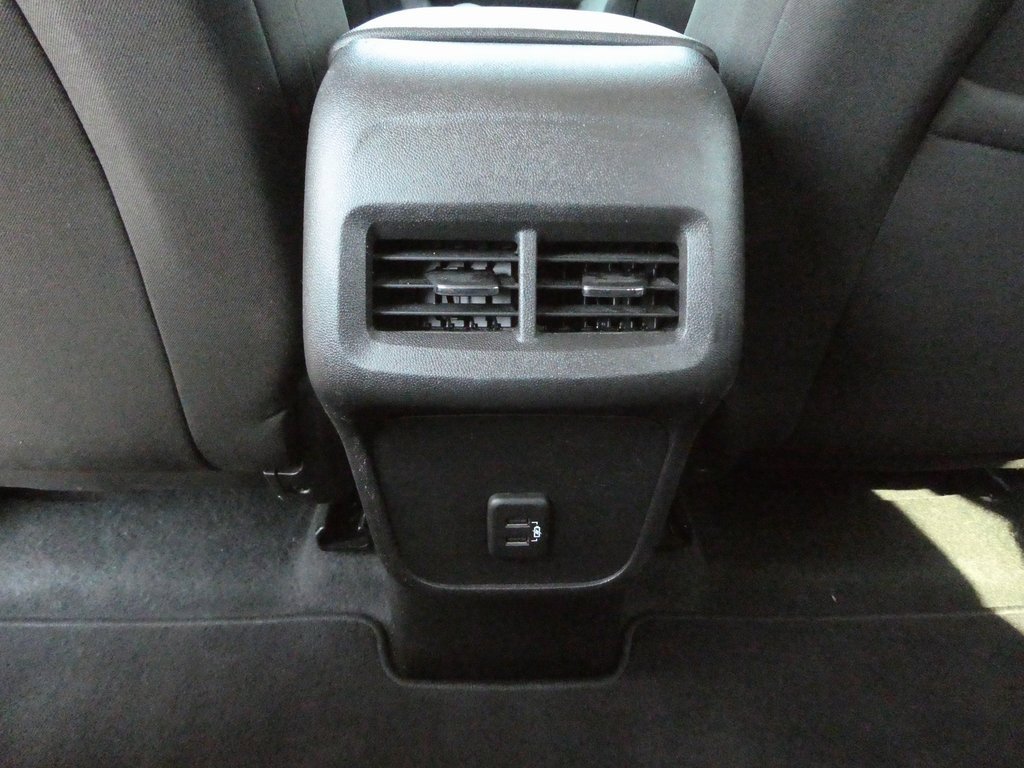 Used 2024 Chevrolet Equinox LT image 36