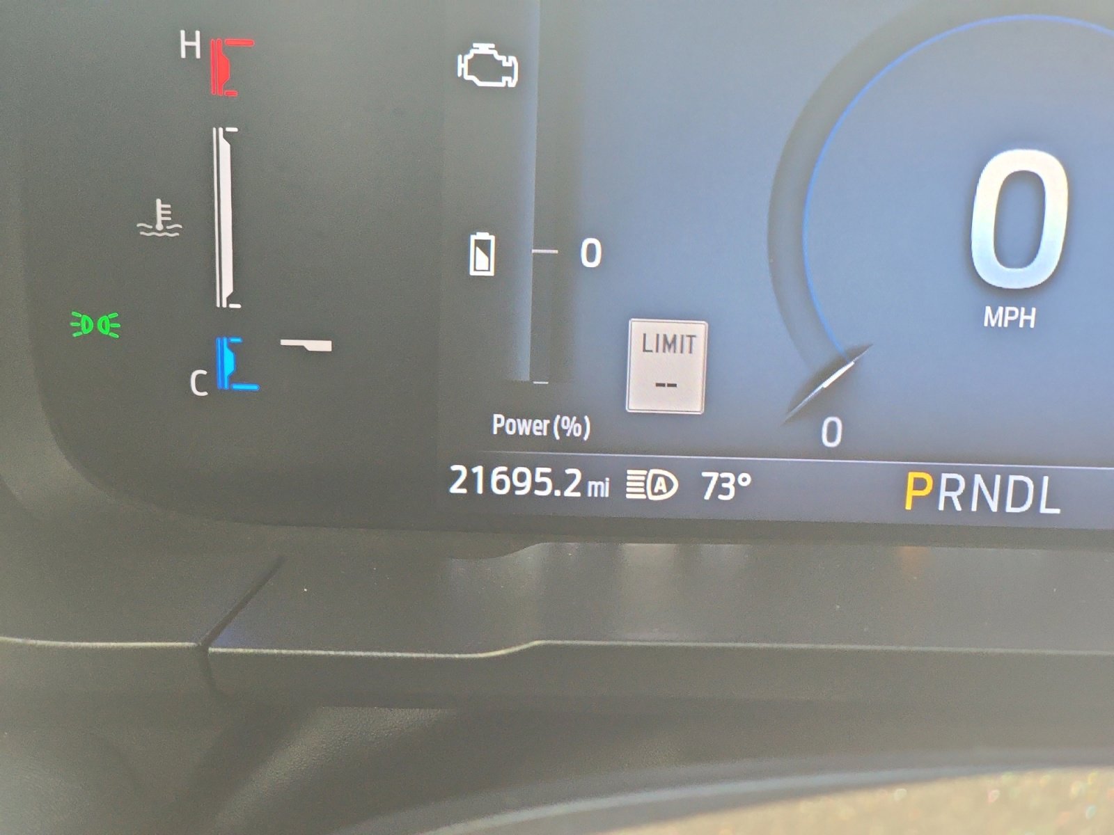 Used 2025 Ford Maverick XLT w/ XLT Luxury Package FWD image 2