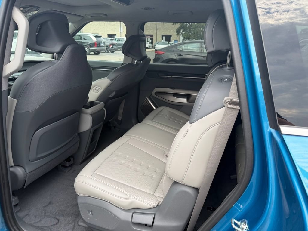 Used 2024 Kia EV9 Wind AWD/4WD image 7