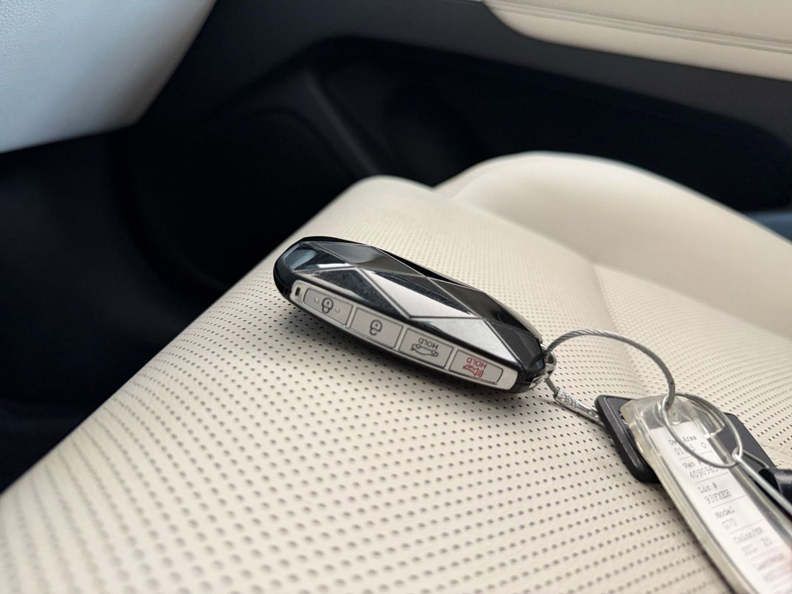 Used 2025 Genesis G70 2.5T AWD/4WD image 18