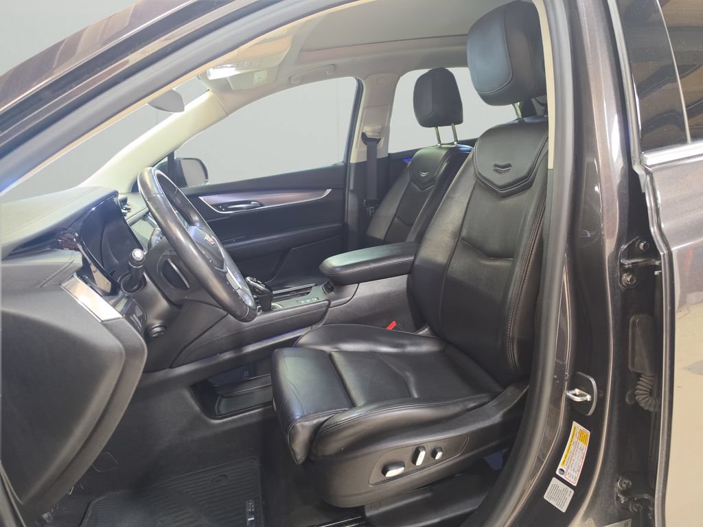 Used 2017 Cadillac XT5 Premium Luxury AWD/4WD image 11