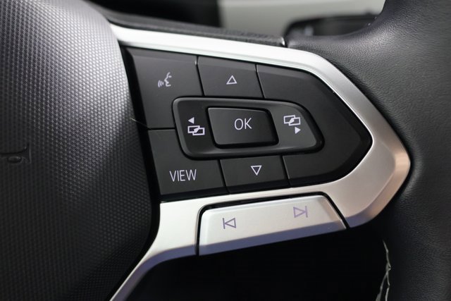 Used 2022 Volkswagen Atlas Cross Sport SE image 12