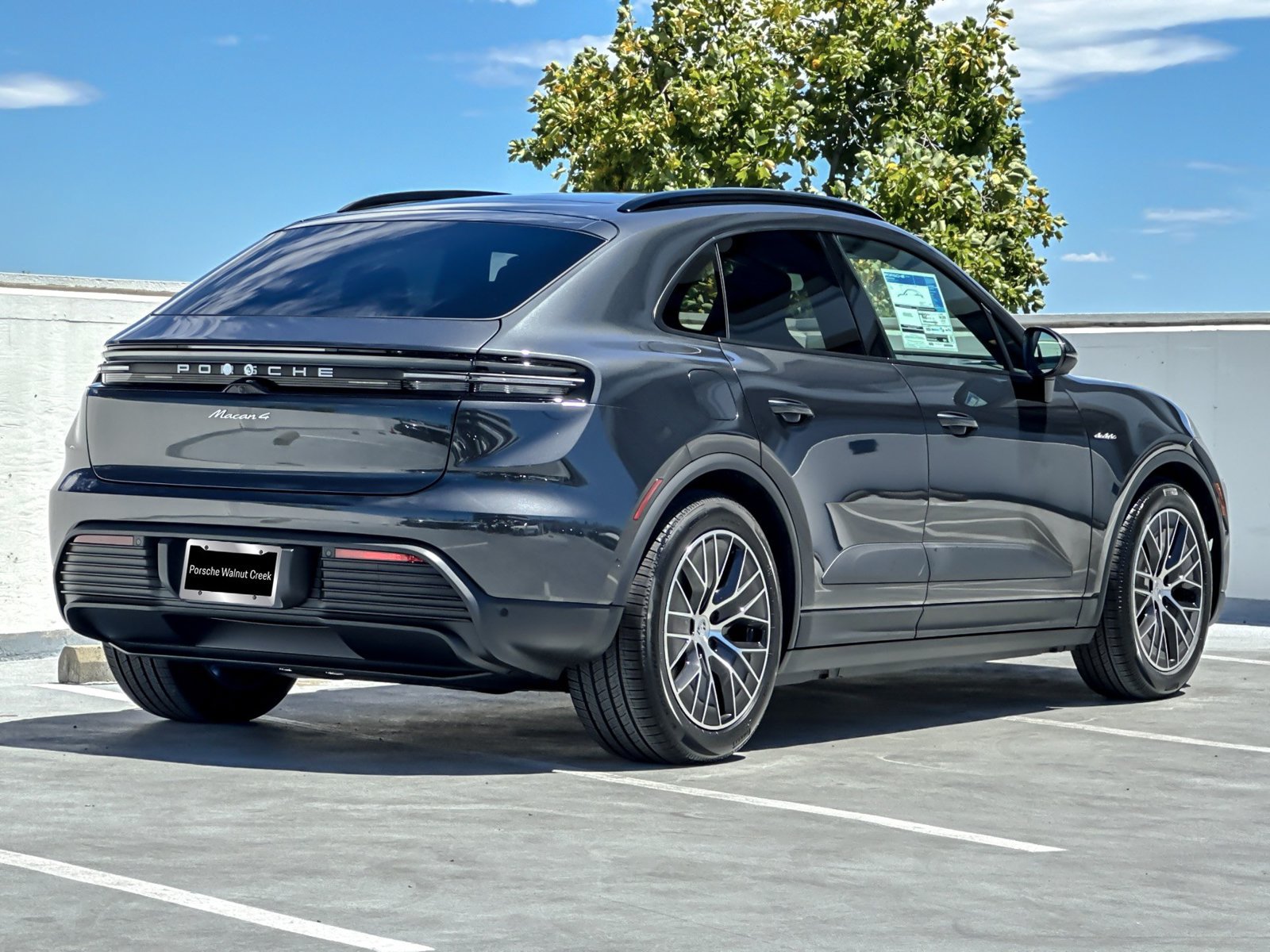 New 2026 Porsche Macan 4 Electric AWD/4WD image 9