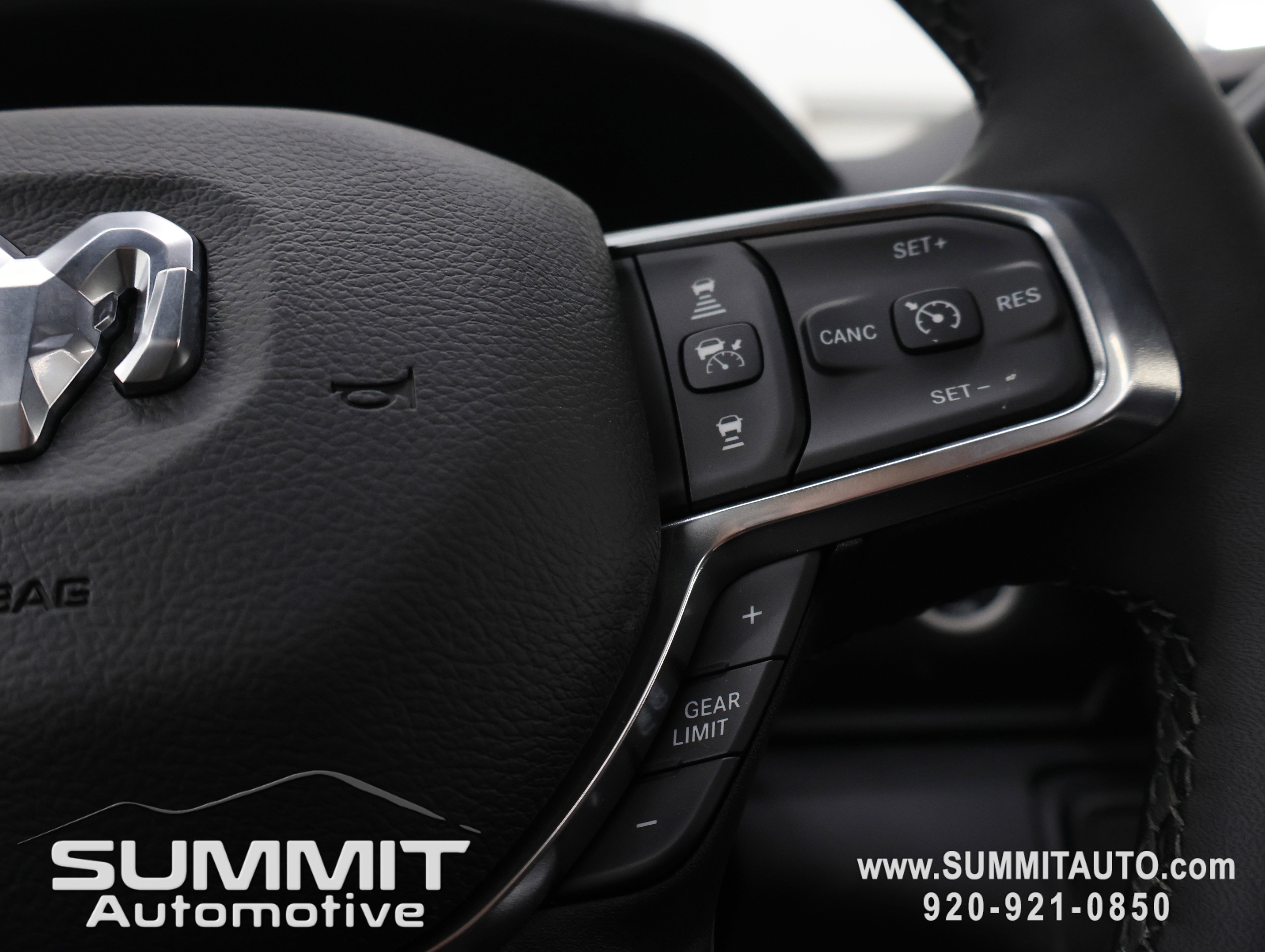 New 2026 RAM 2500 Laramie AWD/4WD image 14