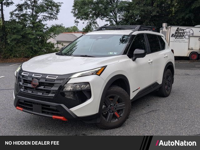 Used 2026 Nissan Rogue SV AWD/4WD image 1