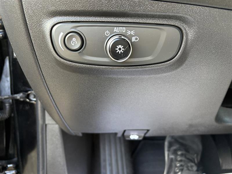 Used 2023 Chevrolet Equinox LT AWD/4WD image 18