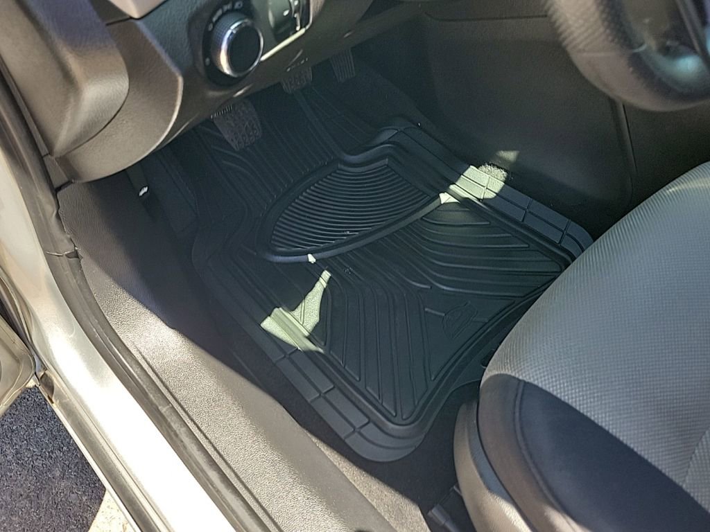 Used 2012 Chevrolet Cruze LS FWD image 19
