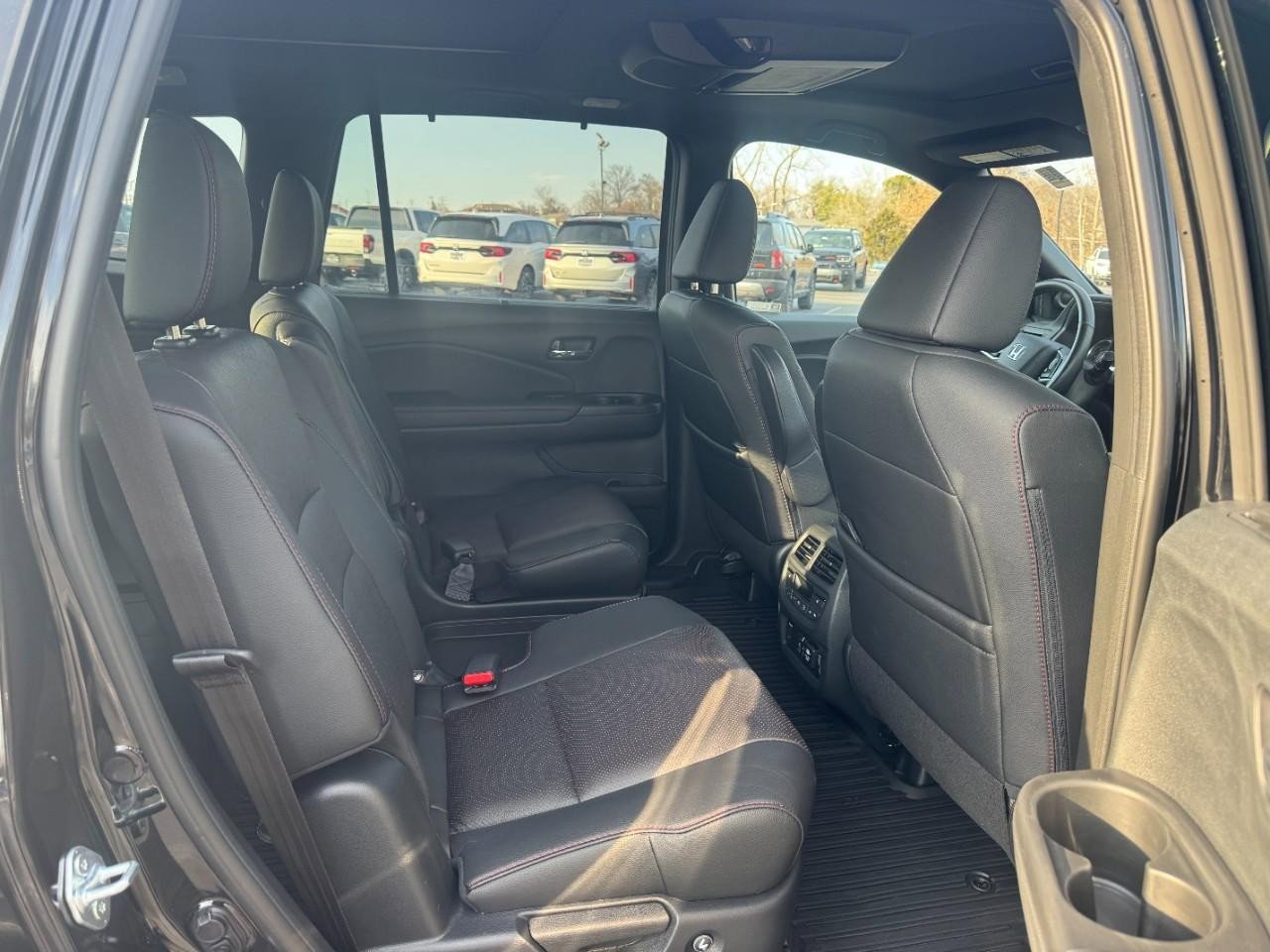Certified 2022 Honda Pilot Black Edition image 10