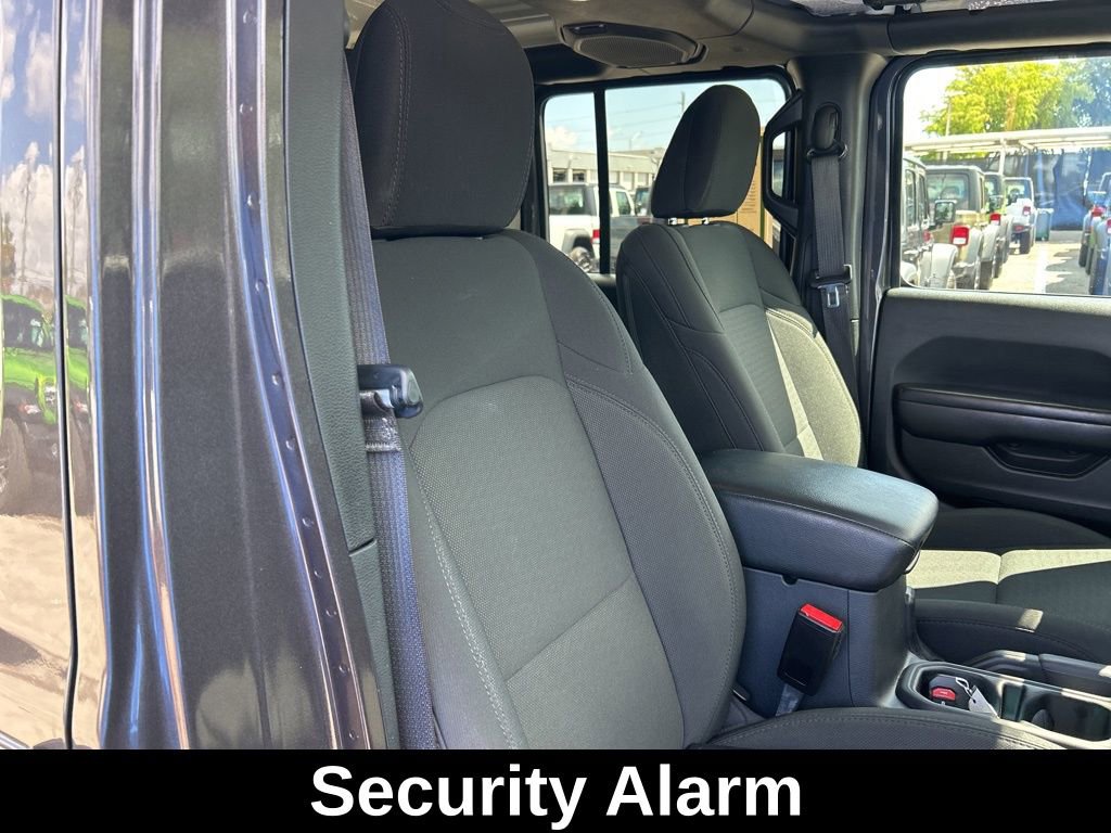 Used 2021 Jeep Wrangler Unlimited Sport image 23