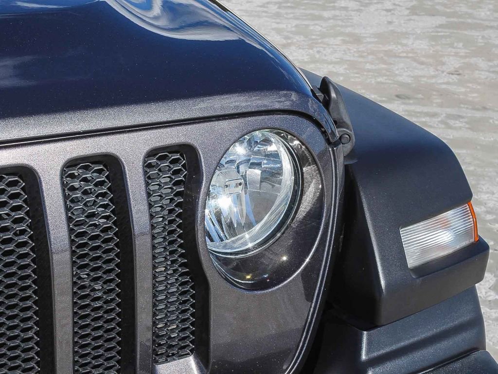 Used 2022 Jeep Wrangler Sport AWD/4WD image 11