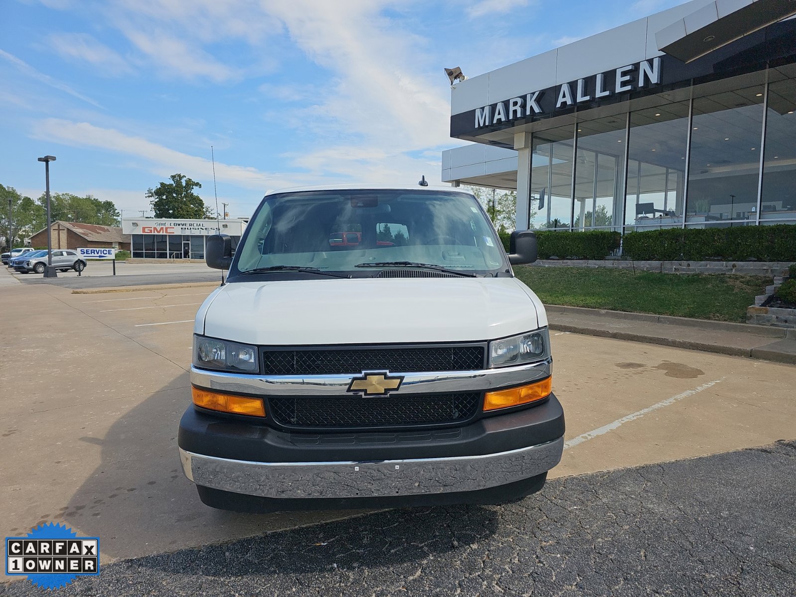 Used 2025 Chevrolet Express 3500 LT w/ LT Preferred Equipment Group RWD image 9