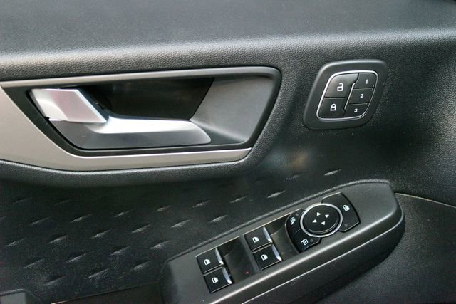 Used 2020 Ford Escape SEL image 18