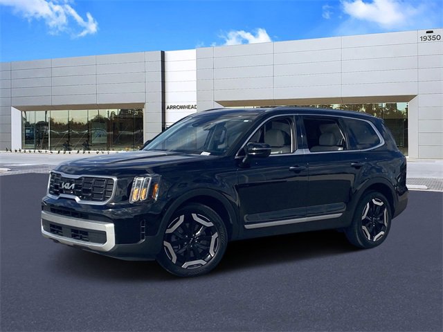 Used 2024 Kia Telluride S w/ S Sunroof Package