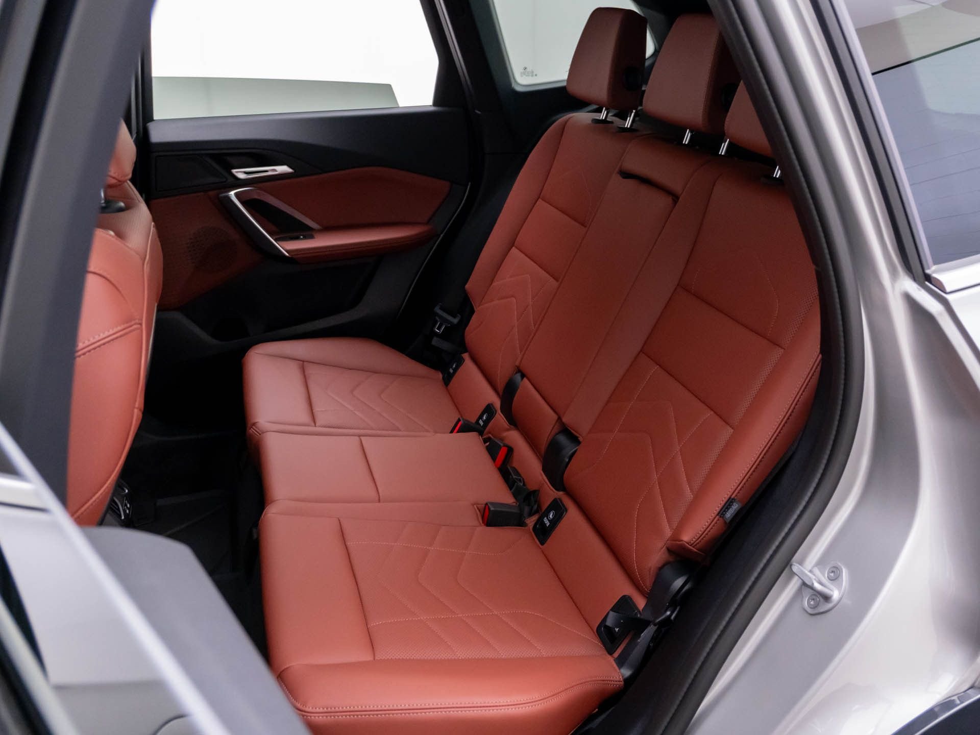 New 2026 BMW X1 xDrive28i w/ Technology Package AWD/4WD image 18