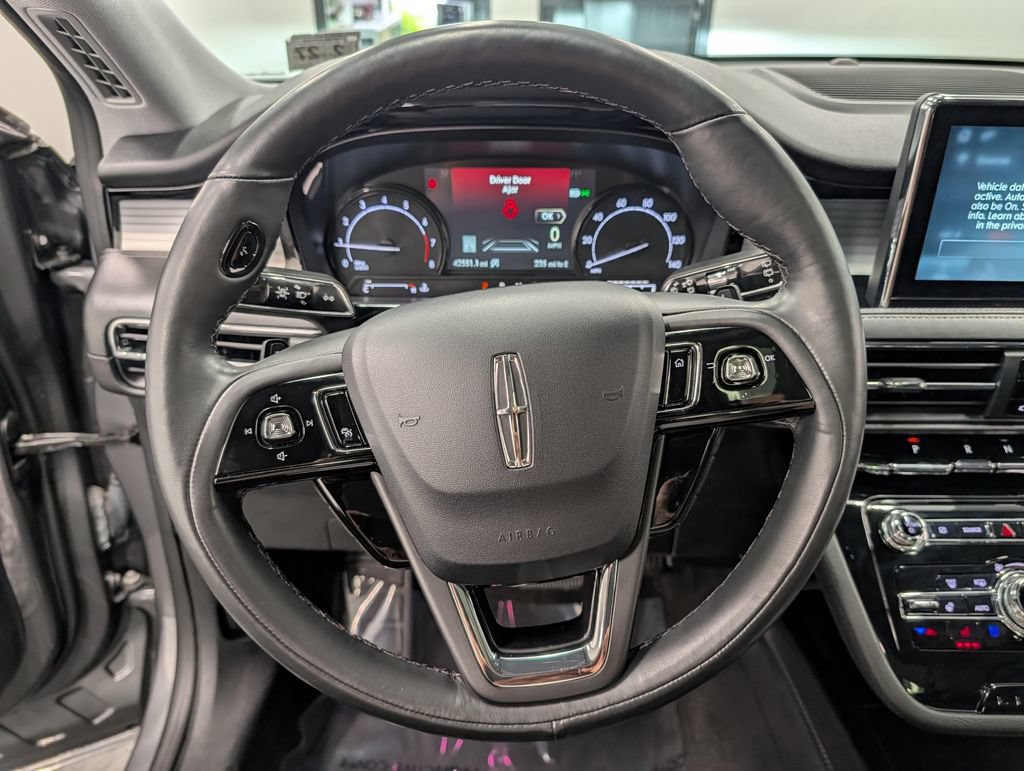 Used 2022 Lincoln Corsair AWD w/ Premium Package image 23