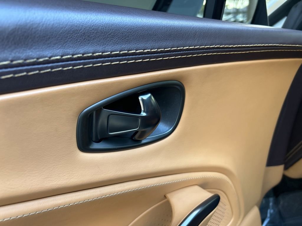 Used 2021 Aston Martin DBX image 48