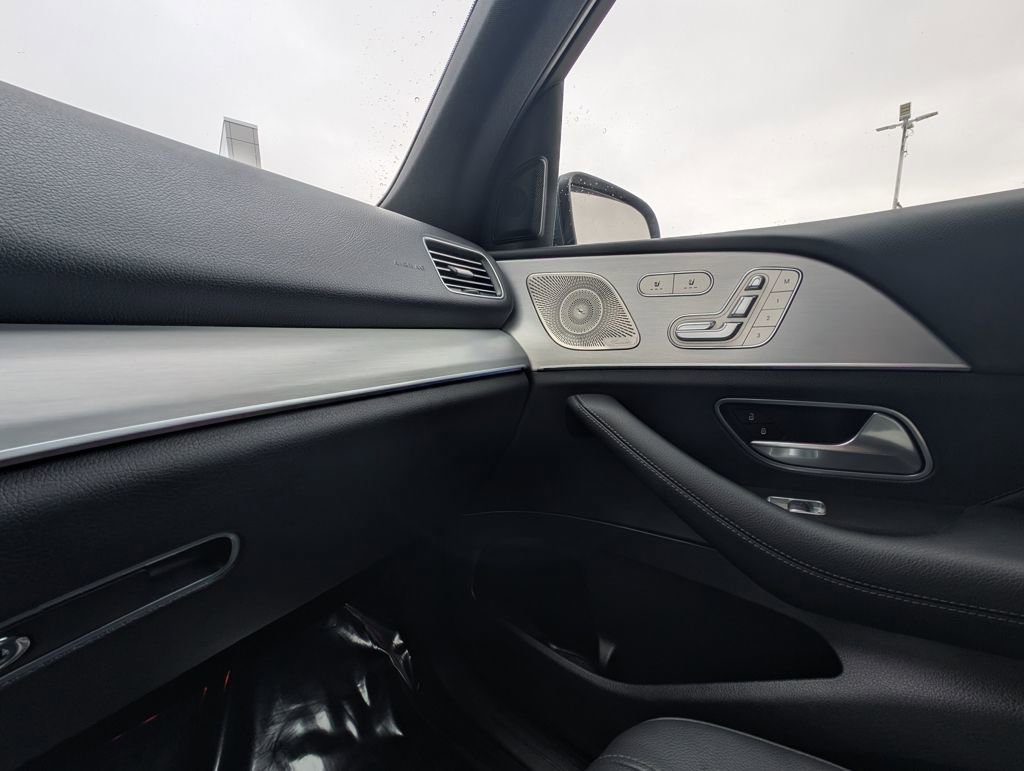 Used 2025 Mercedes-Benz GLE 350 4MATIC image 37
