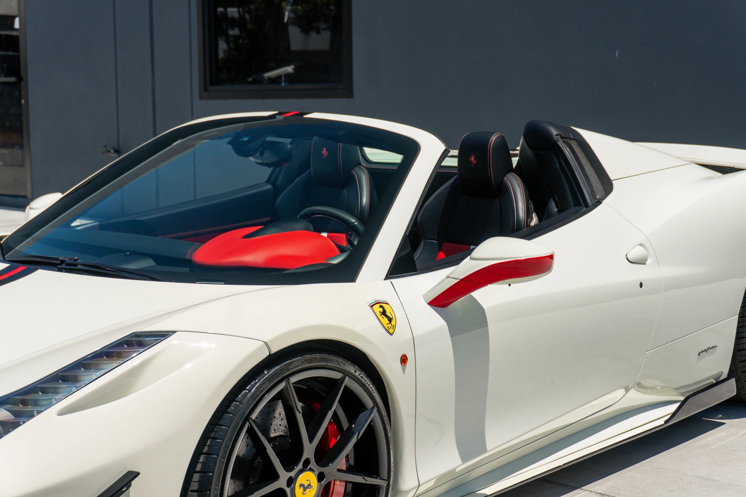 Used 2014 Ferrari 458 Spider RWD image 32