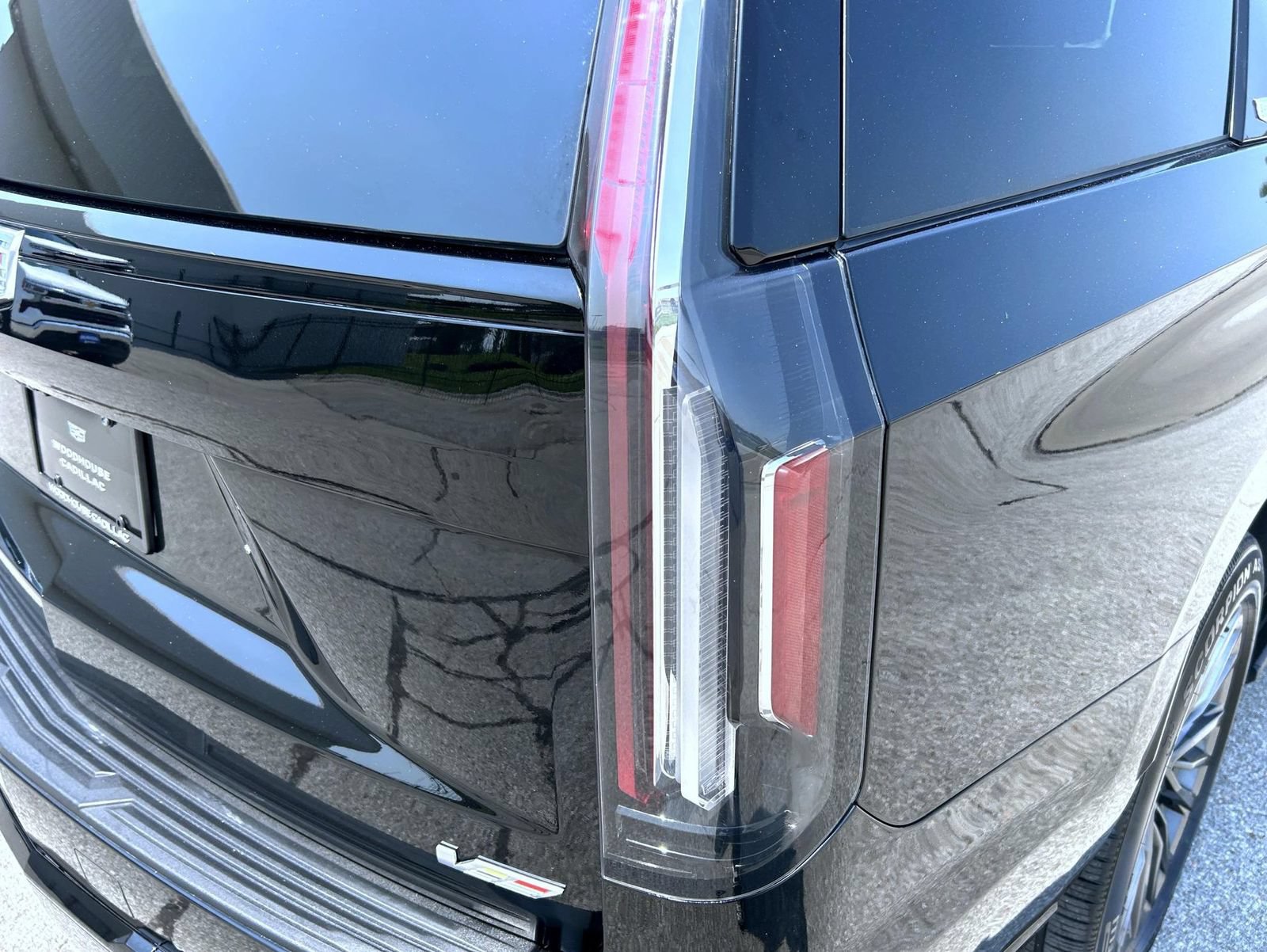 Used 2023 Cadillac Escalade V w/ Heavy-Duty Trailer Package AWD/4WD image 11