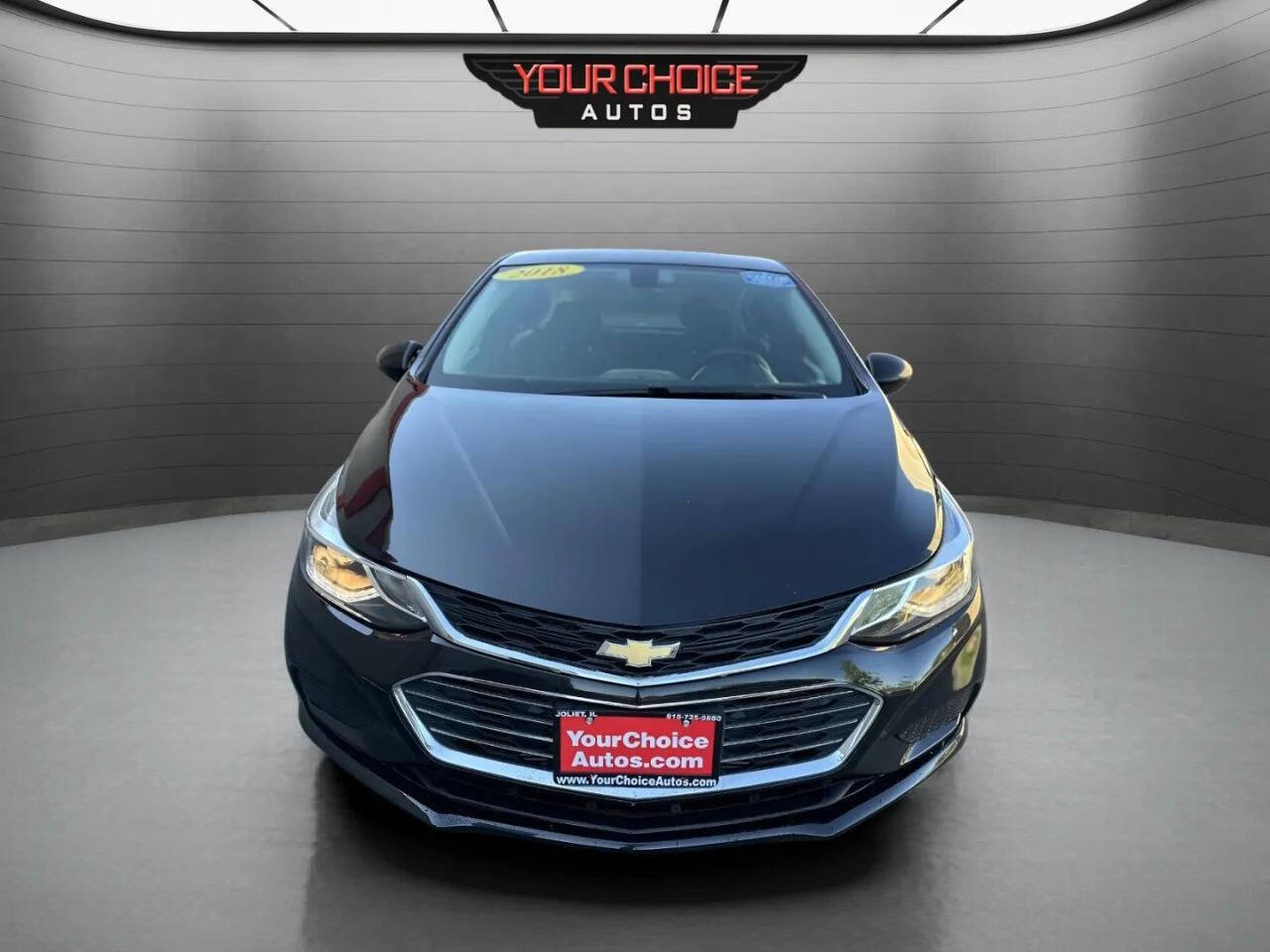 Used 2018 Chevrolet Cruze LT image 2