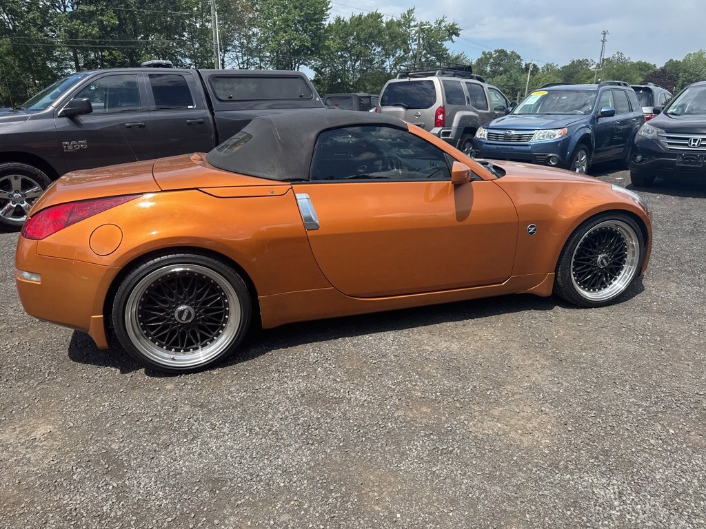 Used 2005 Nissan 350Z Touring image 9