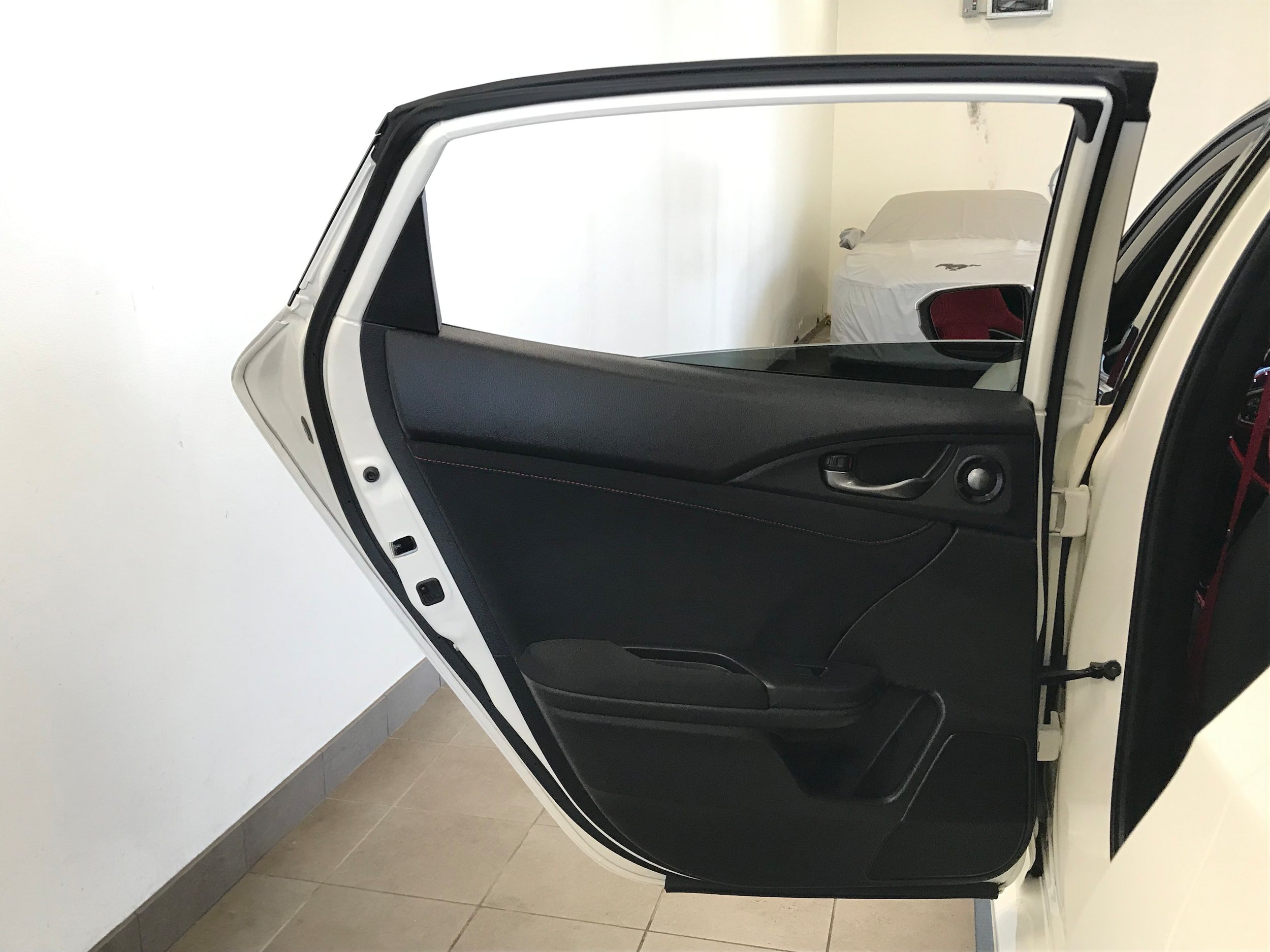 Used 2018 Honda Civic Type R image 9