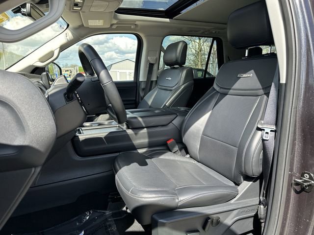 Used 2025 Ford Expedition Max Platinum w/ Driver's Package AWD/4WD image 15