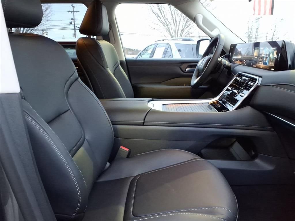 New 2026 Nissan Armada SV image 8