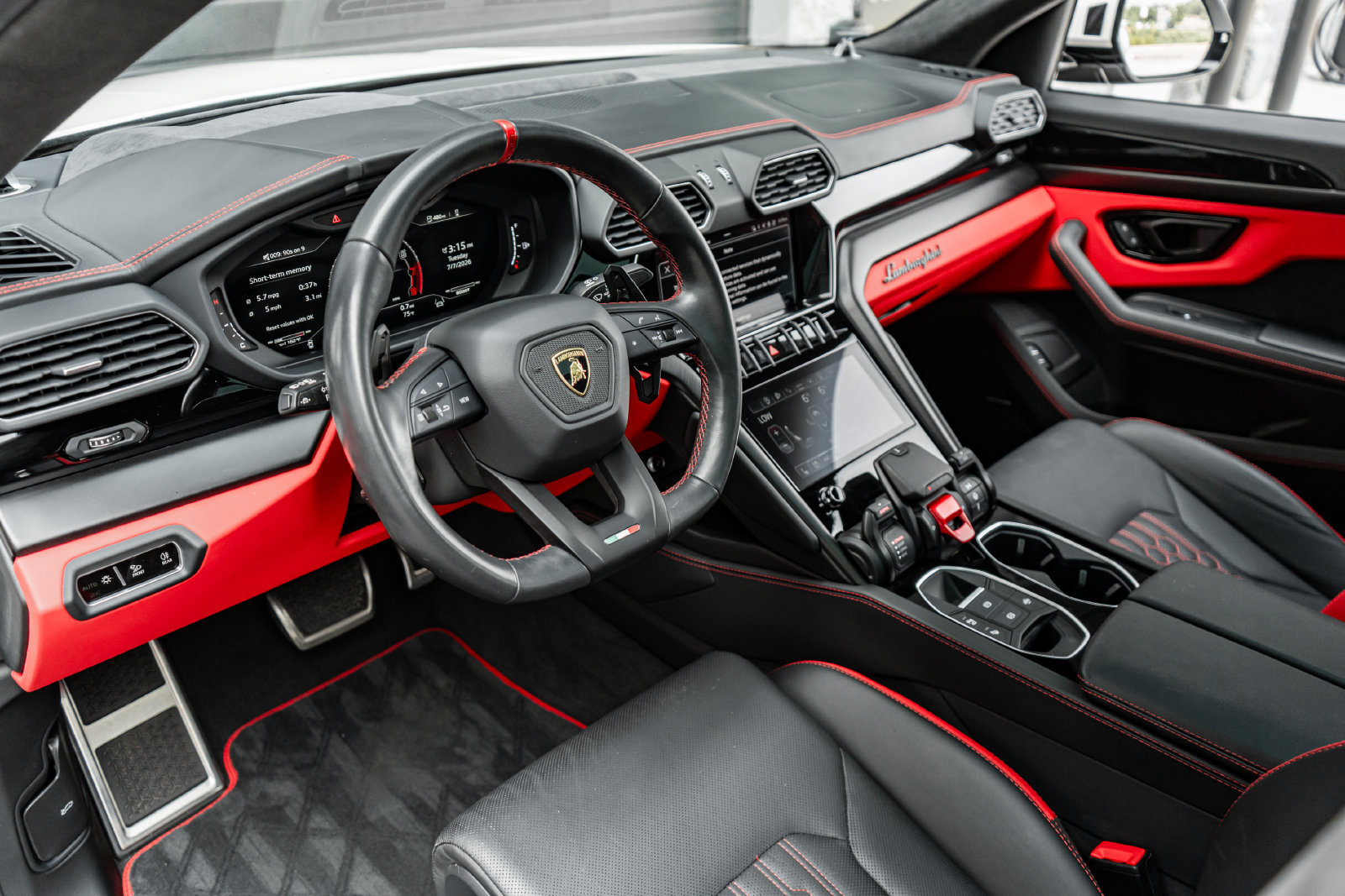 Used 2023 Lamborghini Urus S AWD/4WD image 28