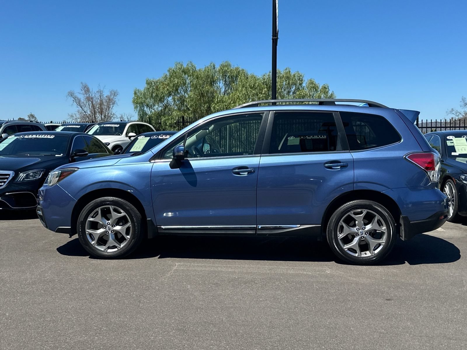 Used 2017 Subaru Forester 2.5i Touring AWD/4WD image 6
