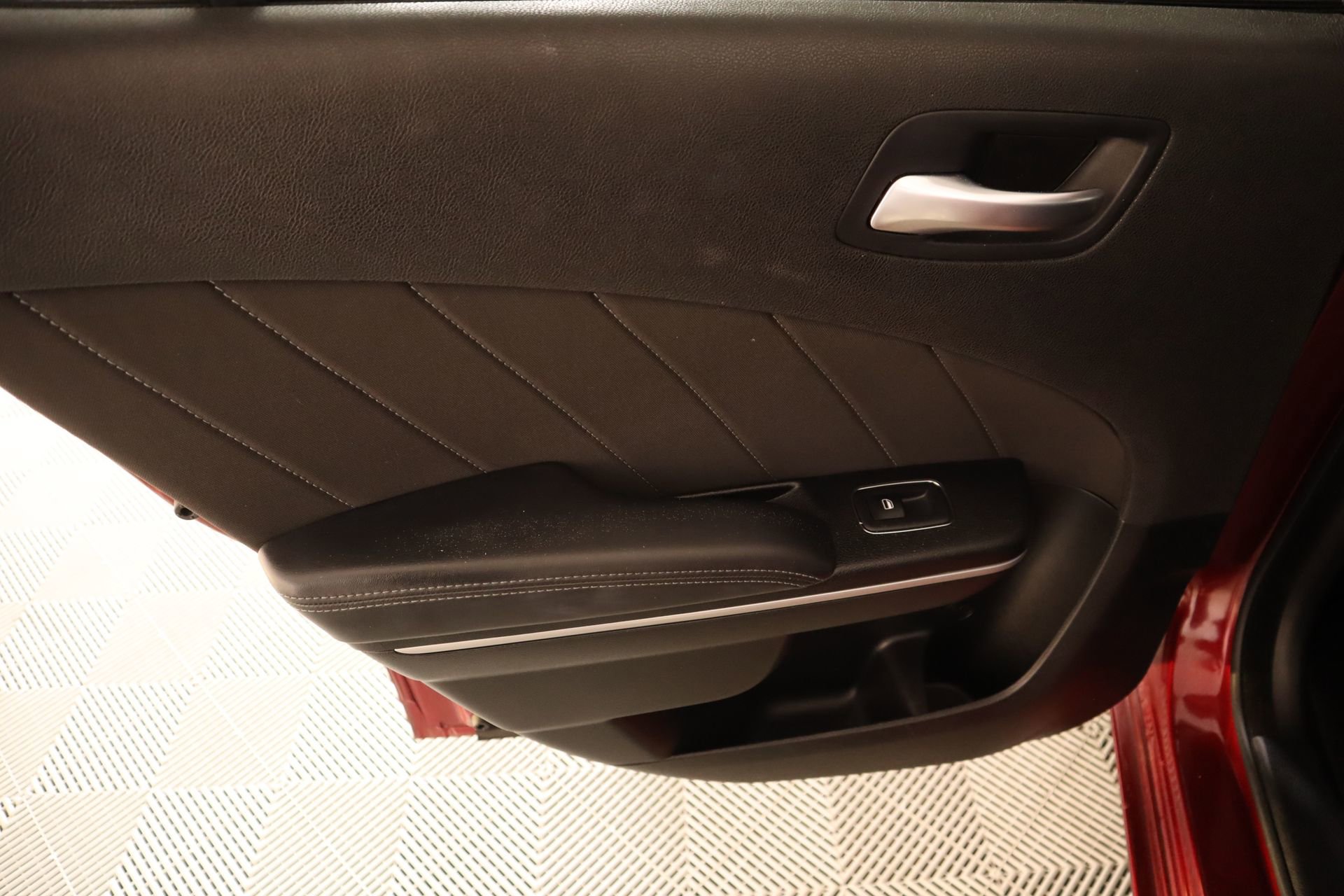 Used 2023 Dodge Charger SXT RWD image 15