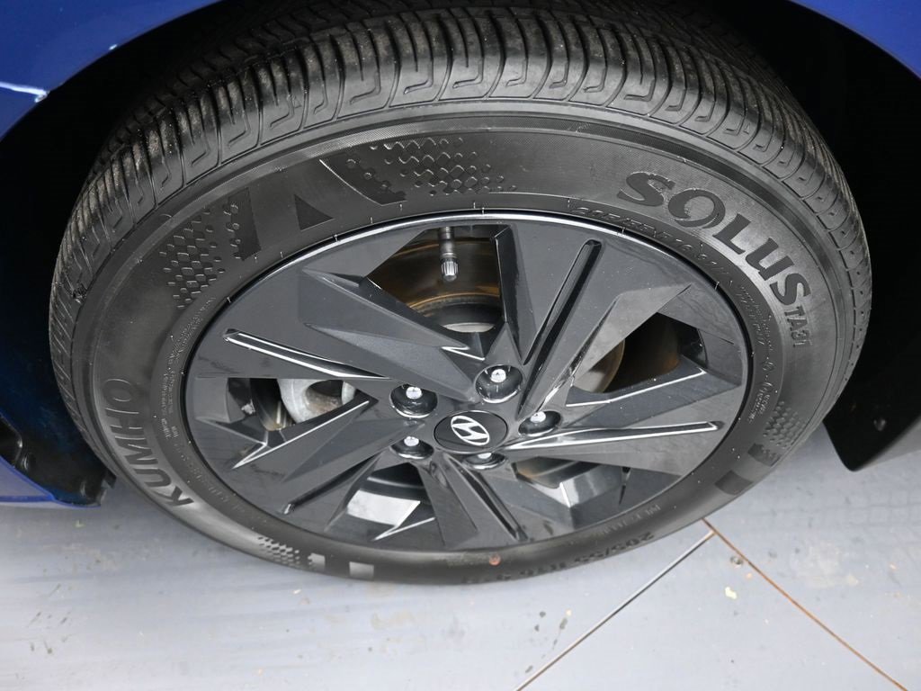 Certified 2023 Hyundai Elantra SEL image 14