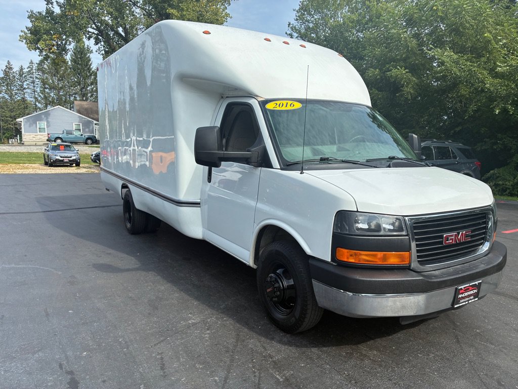 Used 2016 GMC Savana 3500 RWD image 5