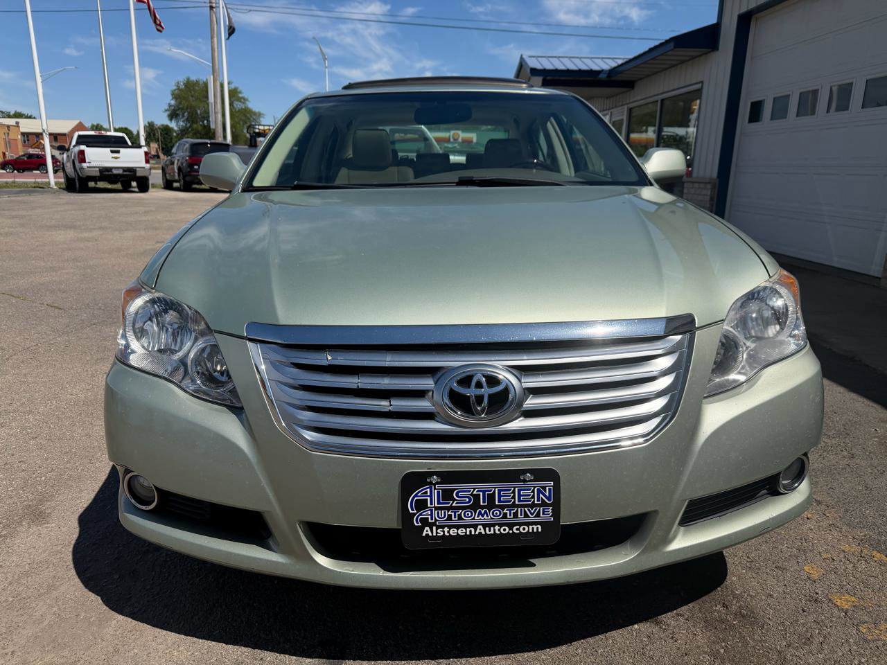 Used 2010 Toyota Avalon XL FWD image 8