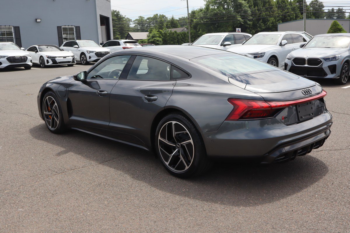 Used 2023 Audi RS e-tron GT w/ Carbon Performance Package AWD/4WD image 7