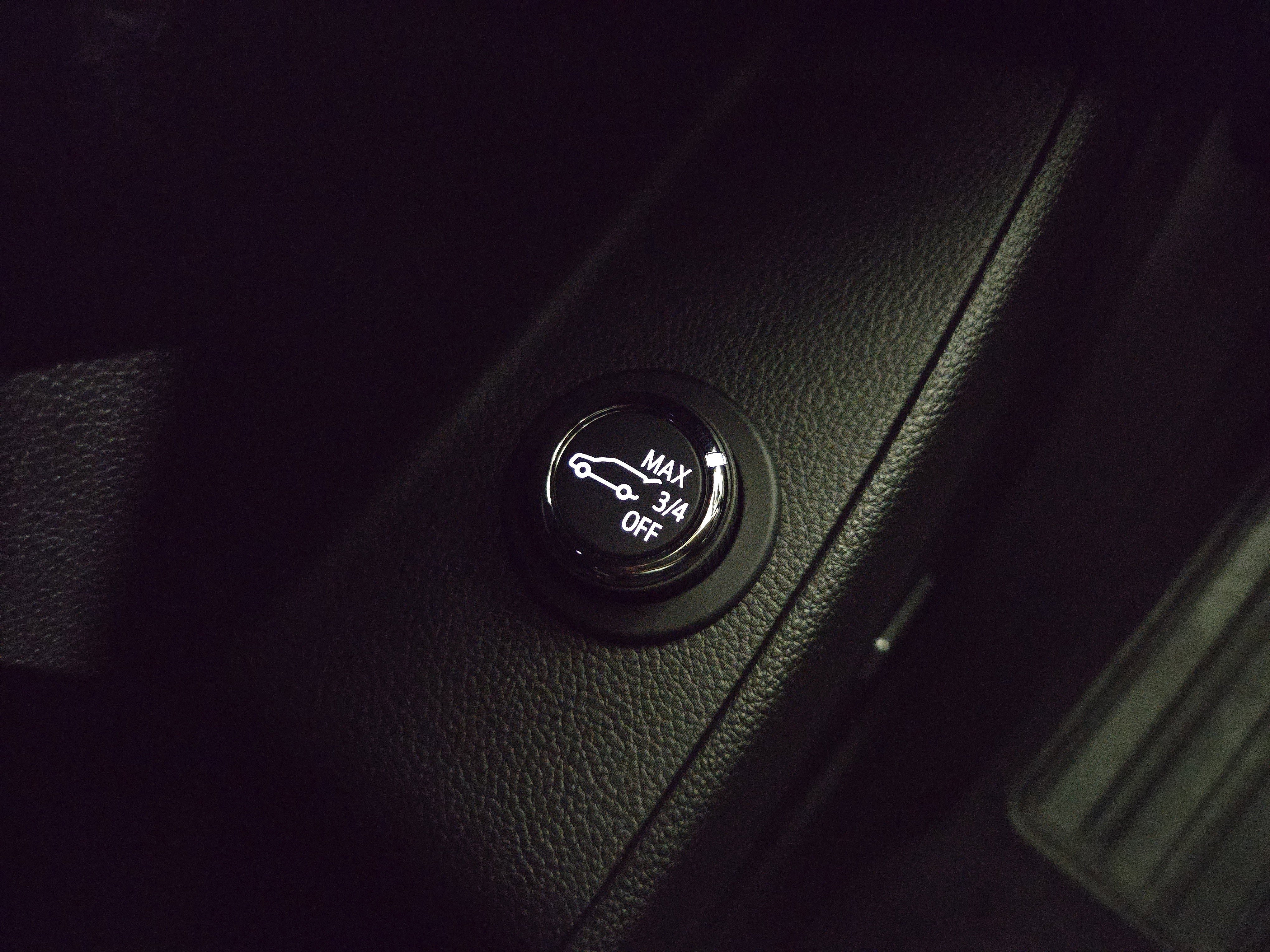 Certified 2024 Chevrolet Traverse Premier w/ Redline Edition image 31