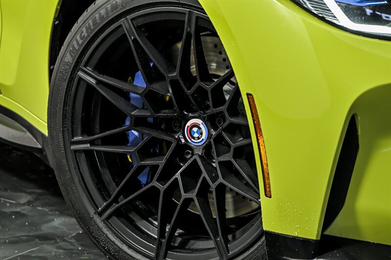 Used 2023 BMW M4 Competition RWD image 3
