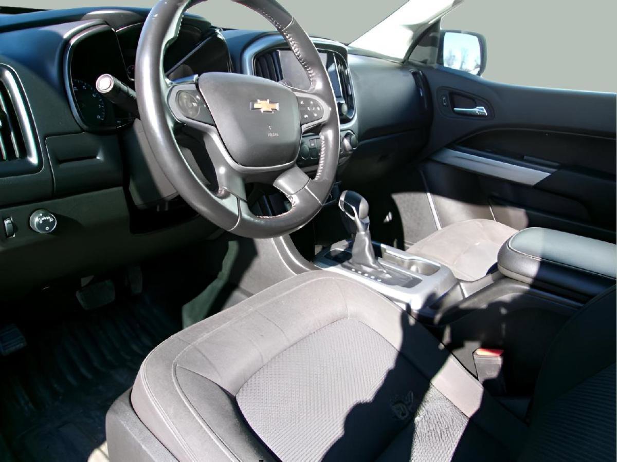 Used 2022 Chevrolet Colorado LT w/ Fleet Safety Package RWD image 11