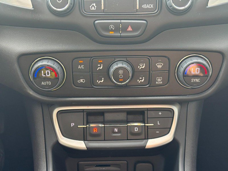 Certified 2024 GMC Terrain SLT w/ Tech Package AWD/4WD image 23