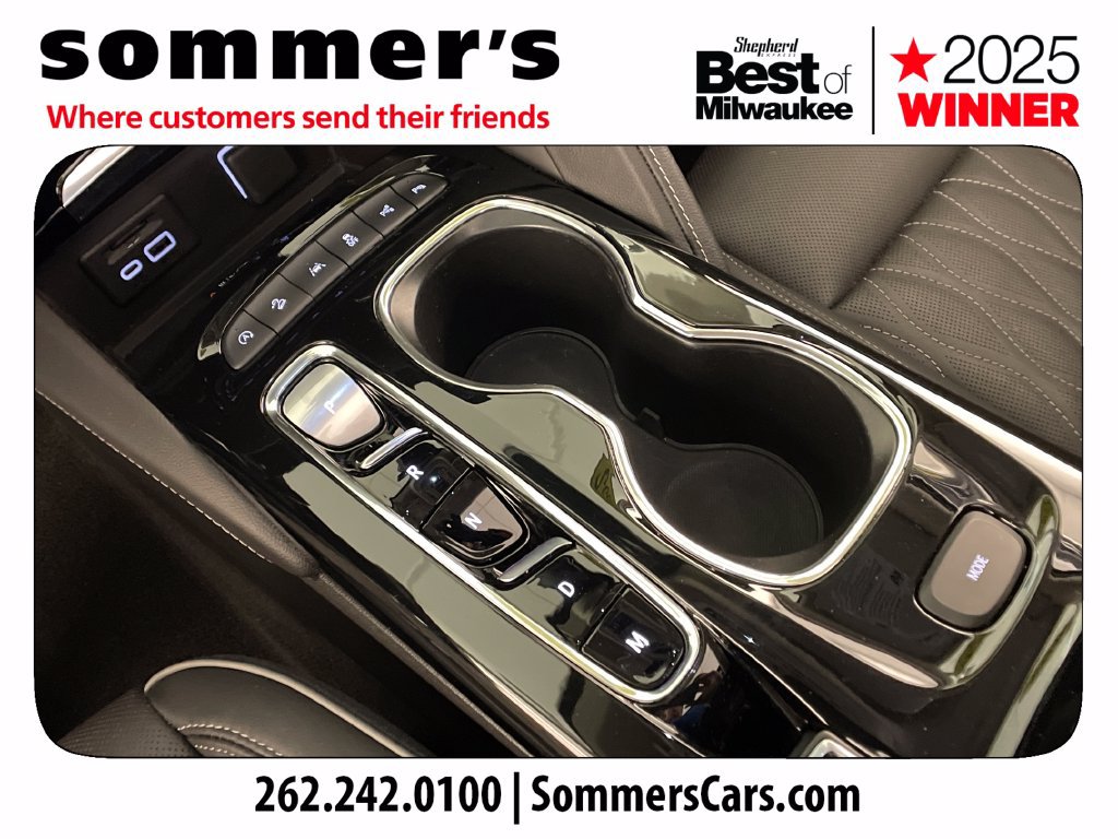 Used 2022 Buick Envision Avenir w/ Technology Package II AWD/4WD image 22