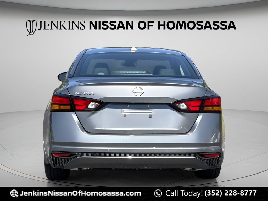 New 2025 Nissan Altima 2.5 SV FWD image 5
