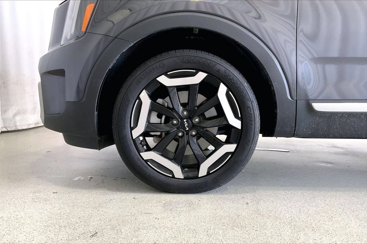 Used 2025 Kia Telluride S FWD image 6