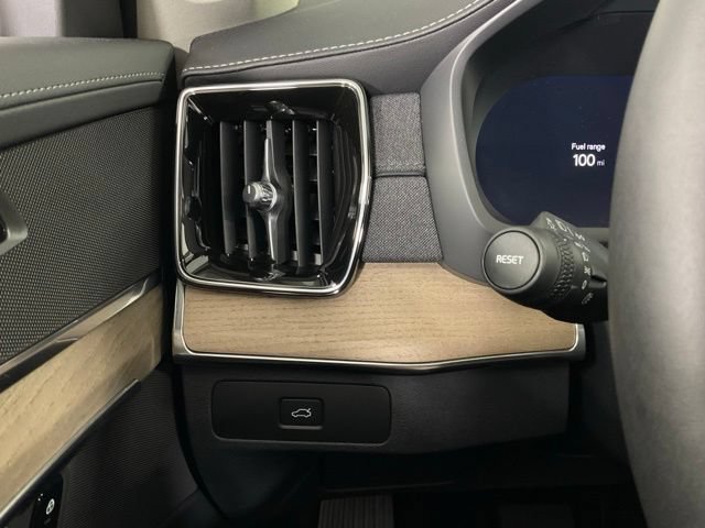 New 2026 Volvo XC90 B5 Core AWD/4WD image 22