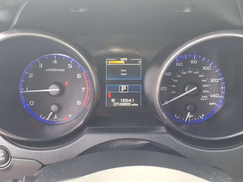 Used 2017 Subaru Outback 2.5i Limited AWD/4WD image 6
