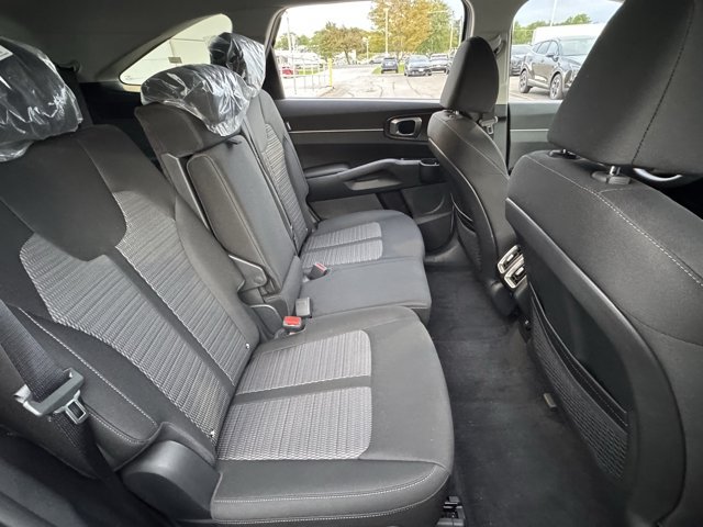 New 2026 Kia Sorento LX FWD image 8