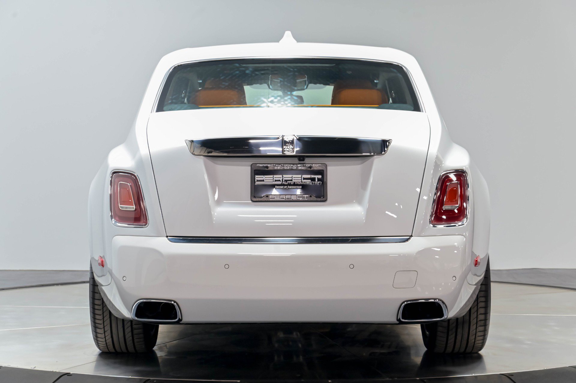 Used 2022 Rolls-Royce Phantom Sedan w/ The Phantom Package RWD image 63